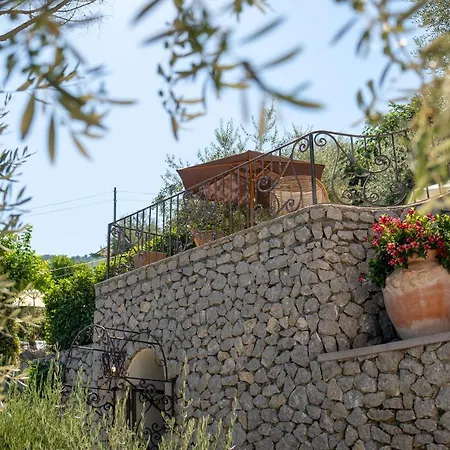 Penthouse Donna Carmela Villa